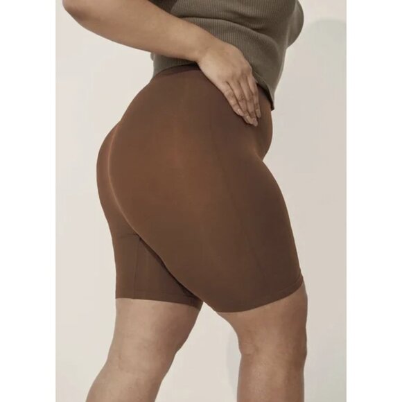 THIGHSOCIETY The Staple Anti Chafing Underwear Shape Shorts in Cocoa - XL / 2XL - Picture 1 of 8